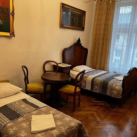 Vavelsky Apartments - Old Town Cracovie Extérieur photo