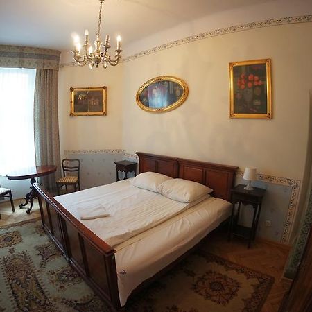 Vavelsky Apartments - Old Town Cracovie Extérieur photo
