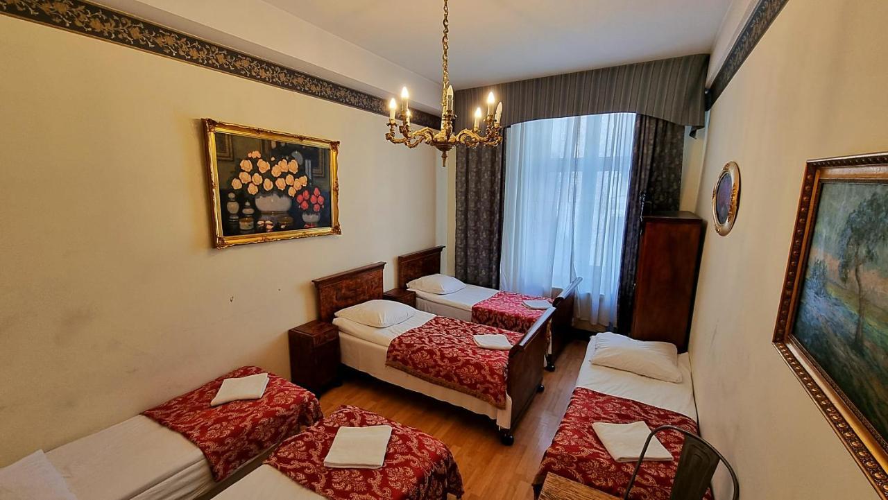 Vavelsky Apartments - Old Town Cracovie Extérieur photo