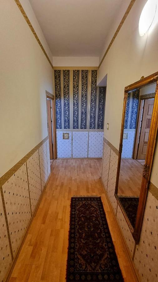 Vavelsky Apartments - Old Town Cracovie Extérieur photo