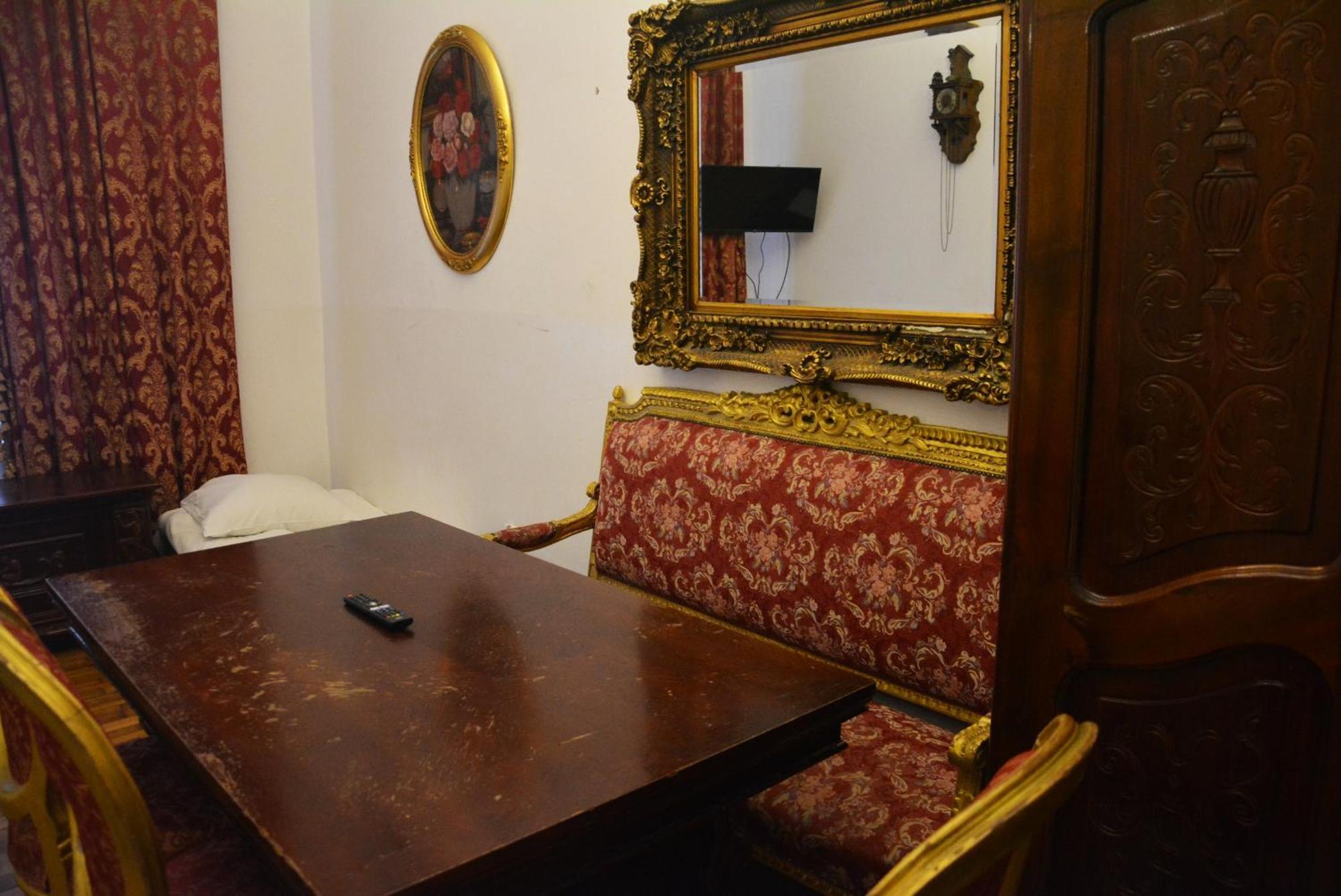 Vavelsky Apartments - Old Town Cracovie Extérieur photo