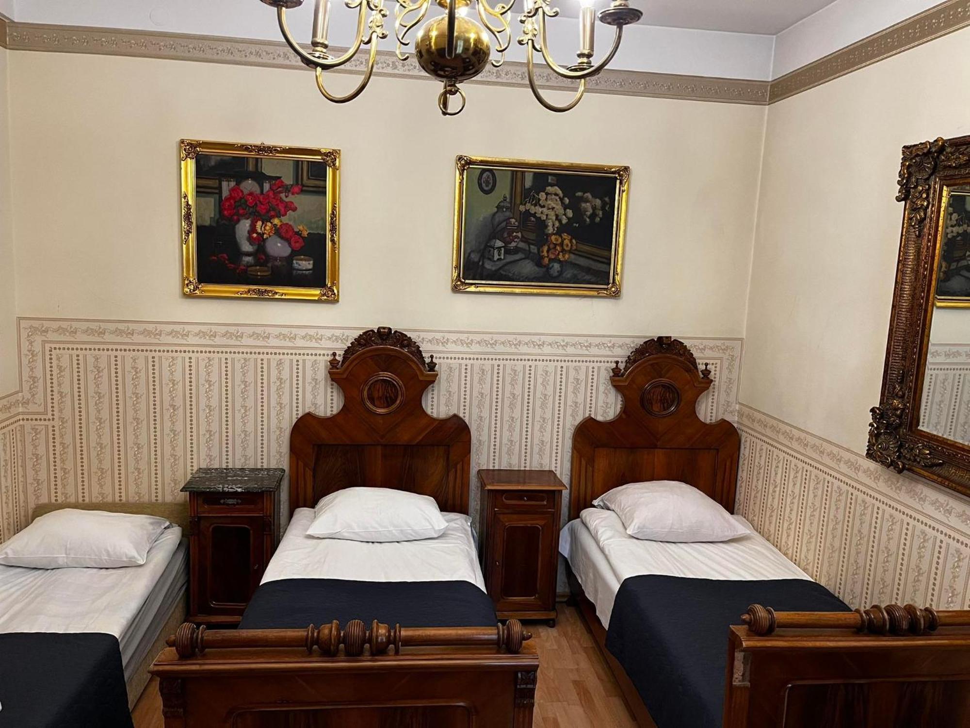 Vavelsky Apartments - Old Town Cracovie Extérieur photo