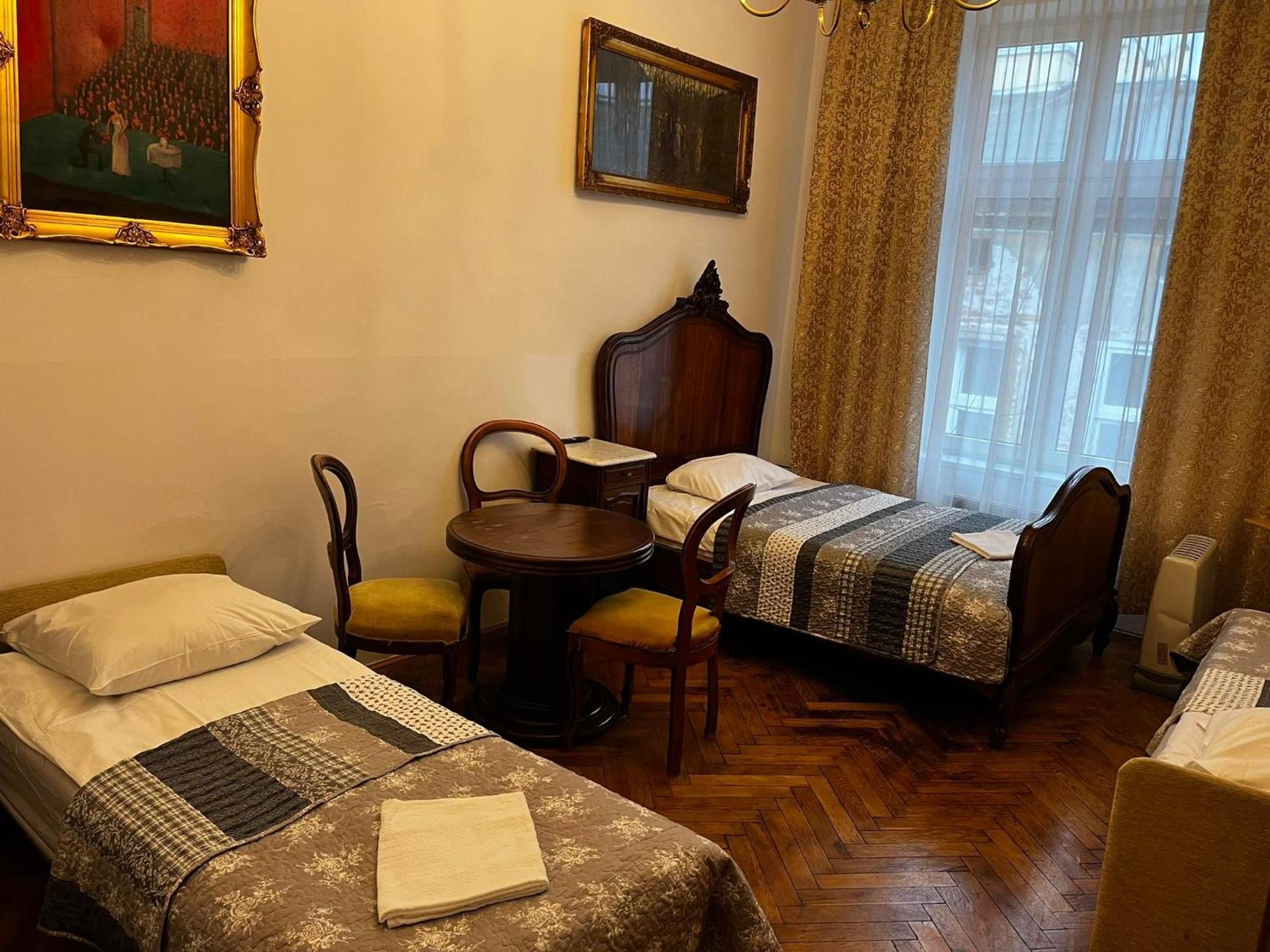 Vavelsky Apartments - Old Town Cracovie Extérieur photo