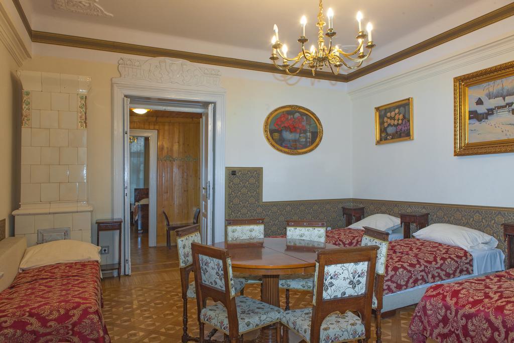Vavelsky Apartments - Old Town Cracovie Extérieur photo