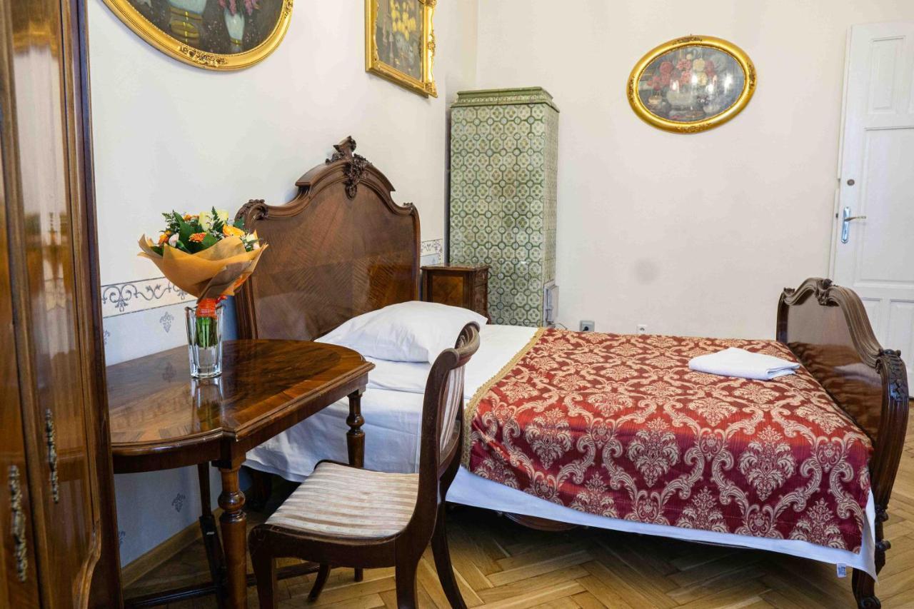Vavelsky Apartments - Old Town Cracovie Extérieur photo