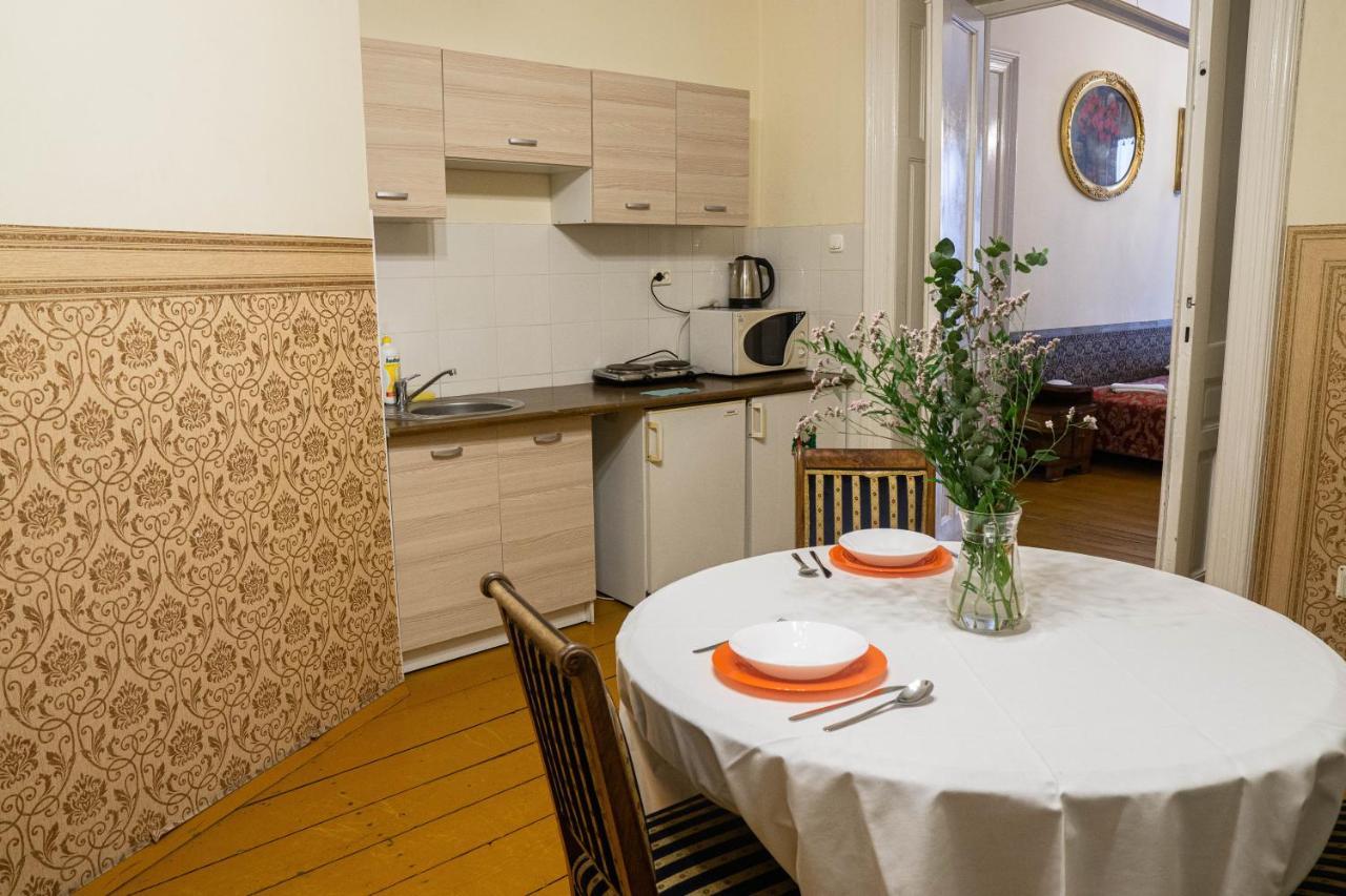 Vavelsky Apartments - Old Town Cracovie Extérieur photo