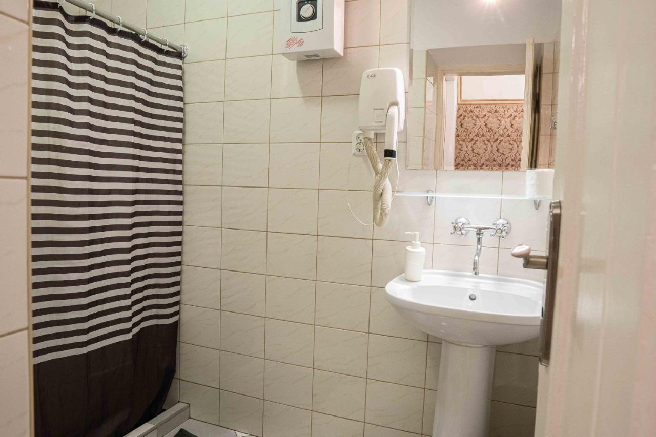 Vavelsky Apartments - Old Town Cracovie Extérieur photo